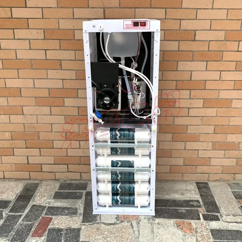 Dozownik wody, oczyszczacz wody, stacjonarna maszyna do zimnej i gorącej rurociągu, zintegrowany oczyszczacz wody z bezpośrednim ultrafiltracją