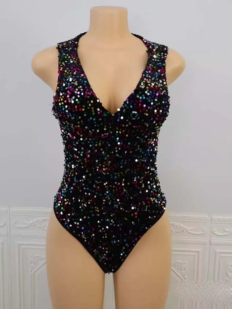 ชุดจั๊มสูทปักเลื่อมสีสันสดใสคุณภาพสูง+เสื้อแจ็คเก็ตพู่ห้อย ชุดสองชิ้น แฟชั่นใหม่ปี 2026 เสื้อผ้าสตรีสั่งตัดได้