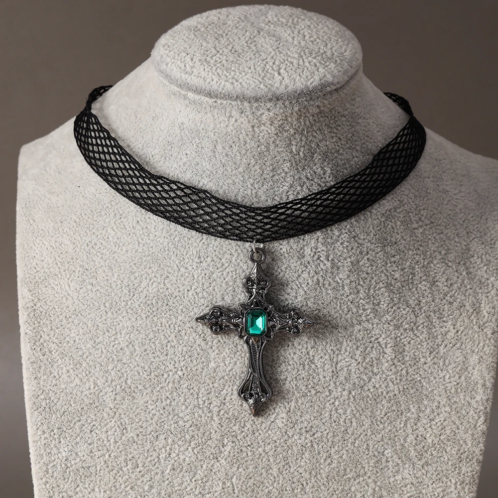 Aihua Neo-Gothic Victoria Kreuz Halskette für Frauen Vintage Ästhetik Grunge Y2K Spitzenhalskette Choker Schmuck Geschenke – Detail 2