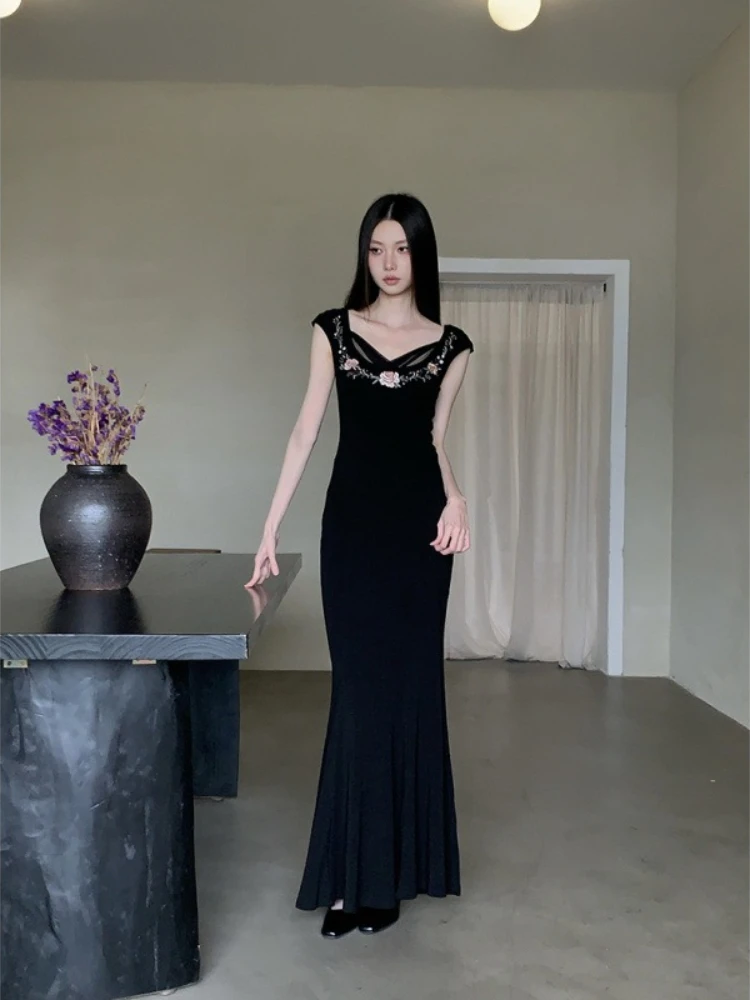 Black Light Mature Dress Summer Women's Embroidered V-neck Suspender Long Fish Tail Skirt Small Black Dress