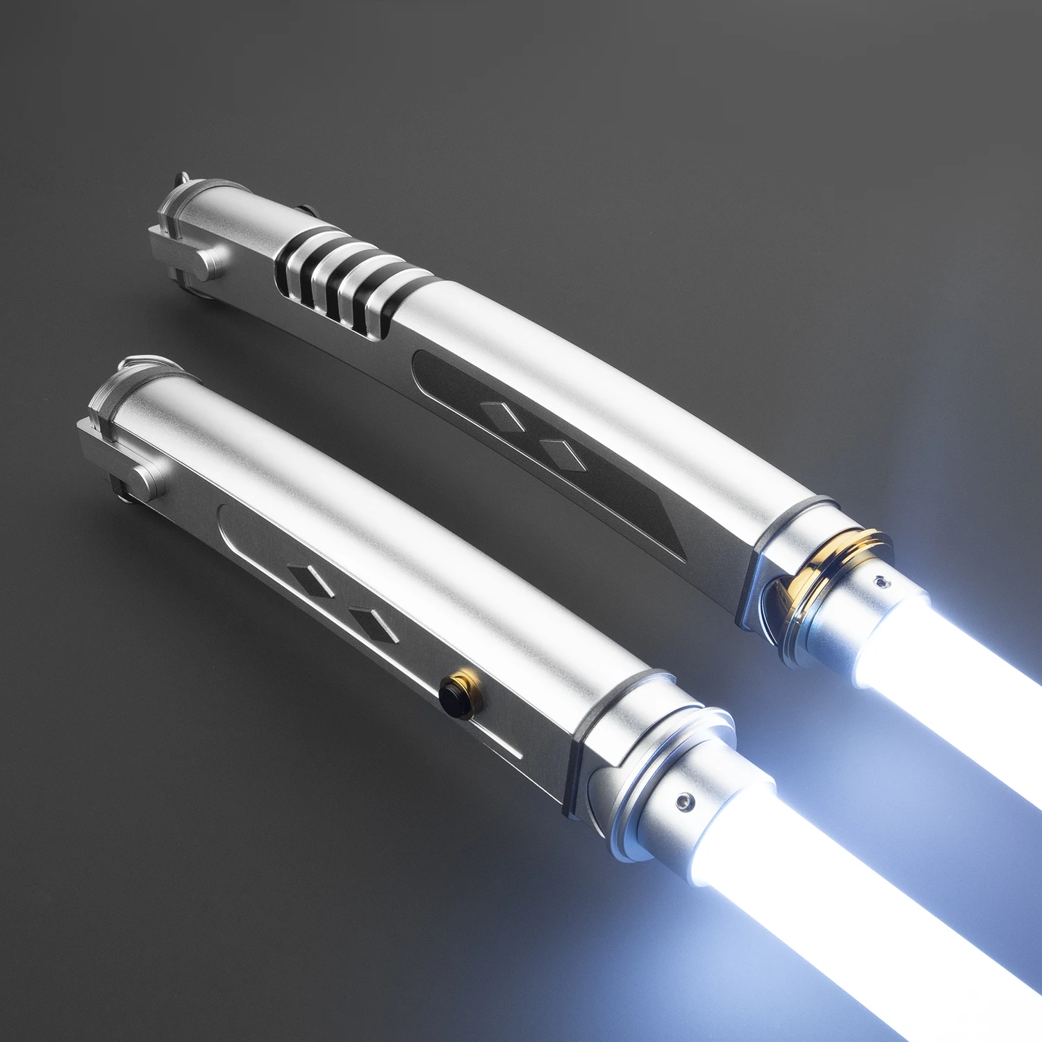 LGT SABERSTUDIO Ahsoka Smooth Swing Lightsaber Toys Metal Hilt Combat Durable Pixel proffie 2.2 soundboard Light Saber