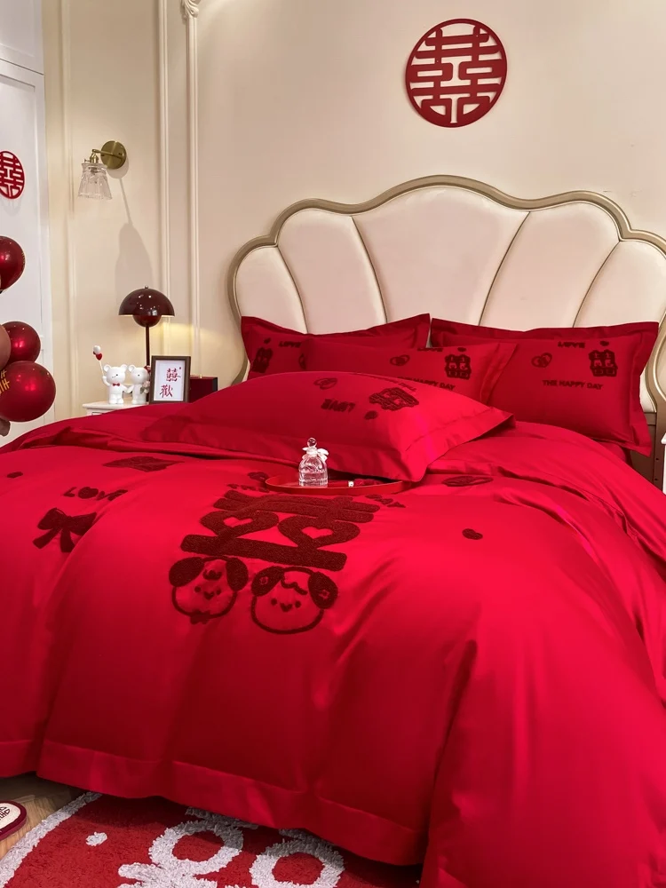 Chinese wedding four-piece set, big red bed sheet quilt cover, wedding room