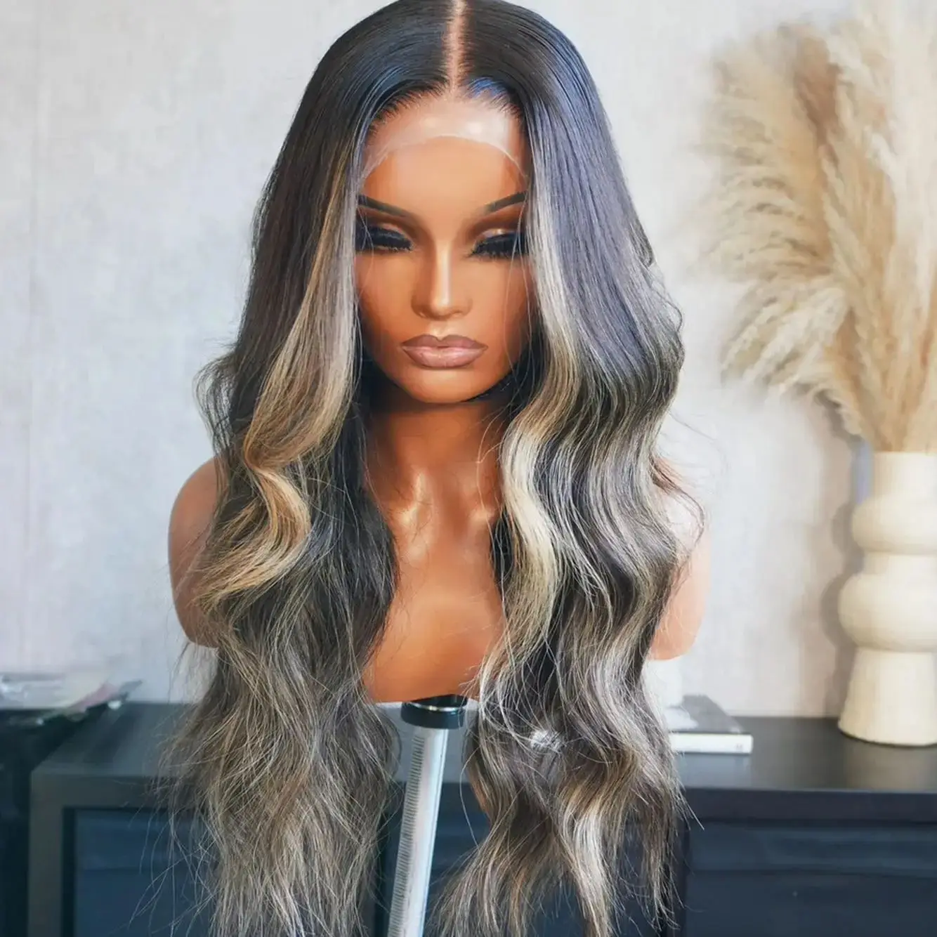 

New Style 13x4 Free Part Dark Wigs Blonde Highlights Synthetic Lace Front Wig Ready To Wear Loose Wave Ladies Wig High Density