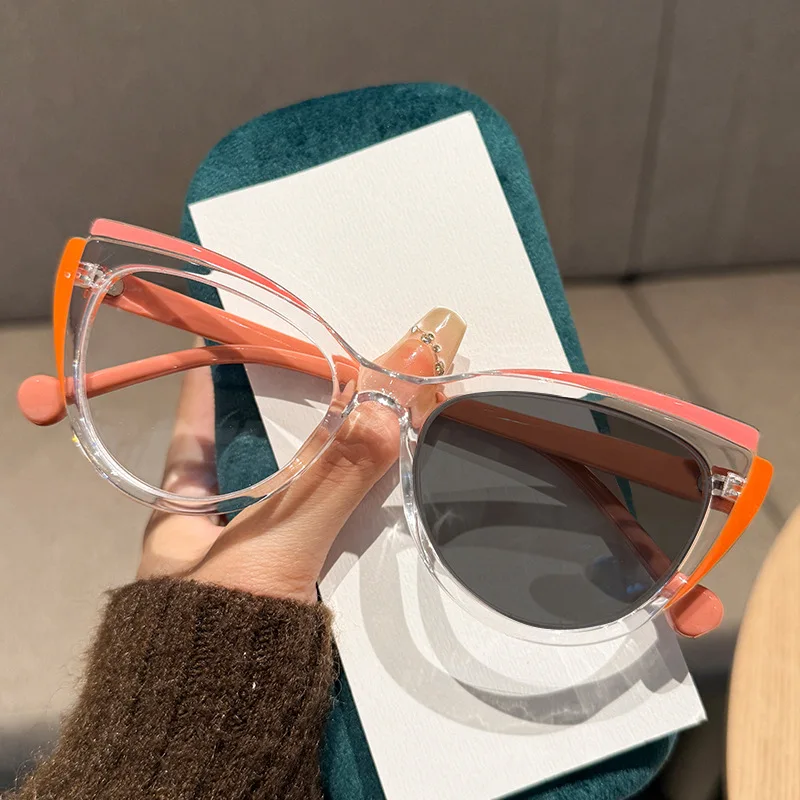Retro Large Frame Photochromic Myopia Glasses Ladies' Fashion Cat Eye Color Blocked Blue Light Far Sight Glasses Diopter To -4.0