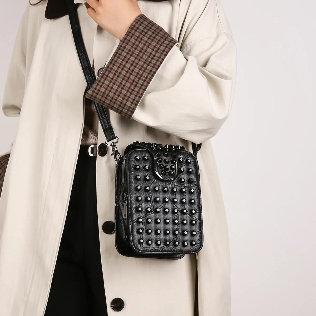 

Versatile Shoulder Bag for Women, Clip on Bag, Korean Version, Trendy Willow Nail