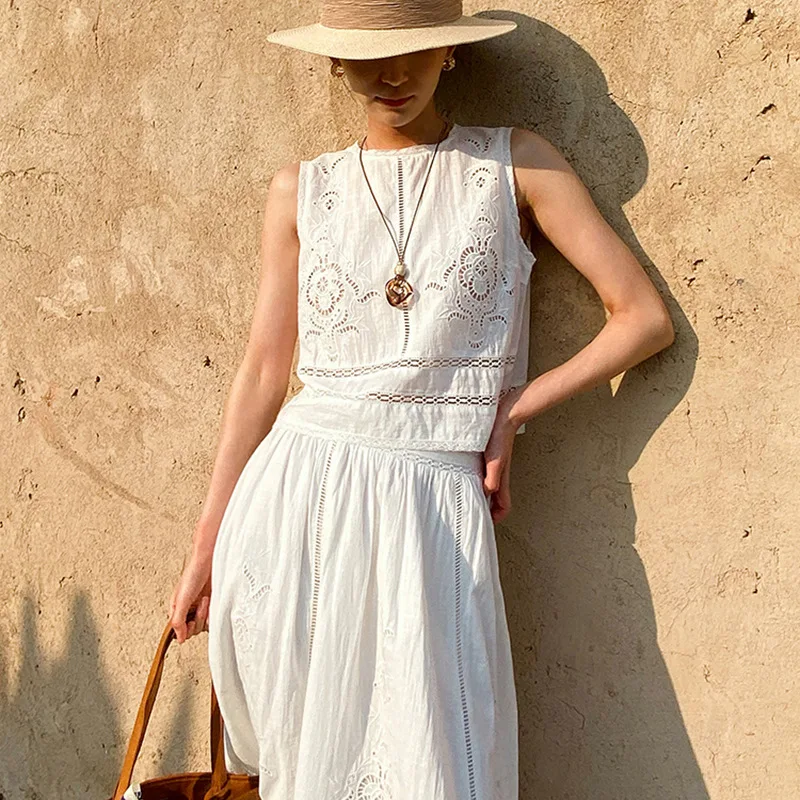 French Designer Boho White Cotton Eyelet Tank Top Women Sleeveless Embroidery Hollow Out Casual Summer Vacation Ladies Blouse