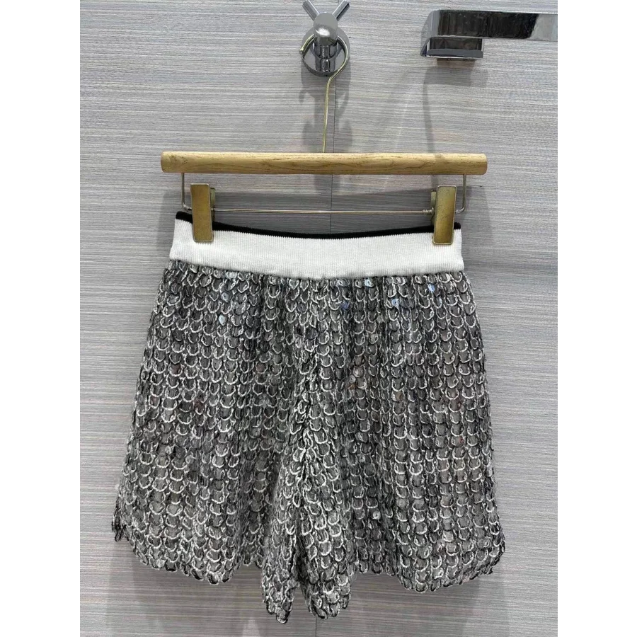 Women Sequined Shorts High Quality Elastic Waist Spring Fashion Casual New Heavy-duty Fish Scale Short Pants Bottoms Clothing