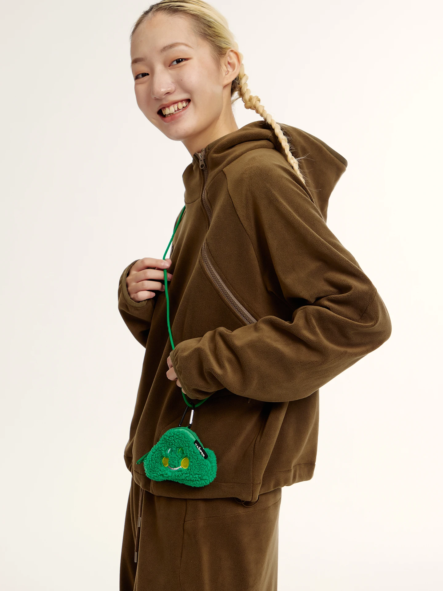 VAOPER  Plush Neck Hanging Earphone Bag  Crossbody Bag Women's Key Storage Pouch Cartoon Style Polyester Material