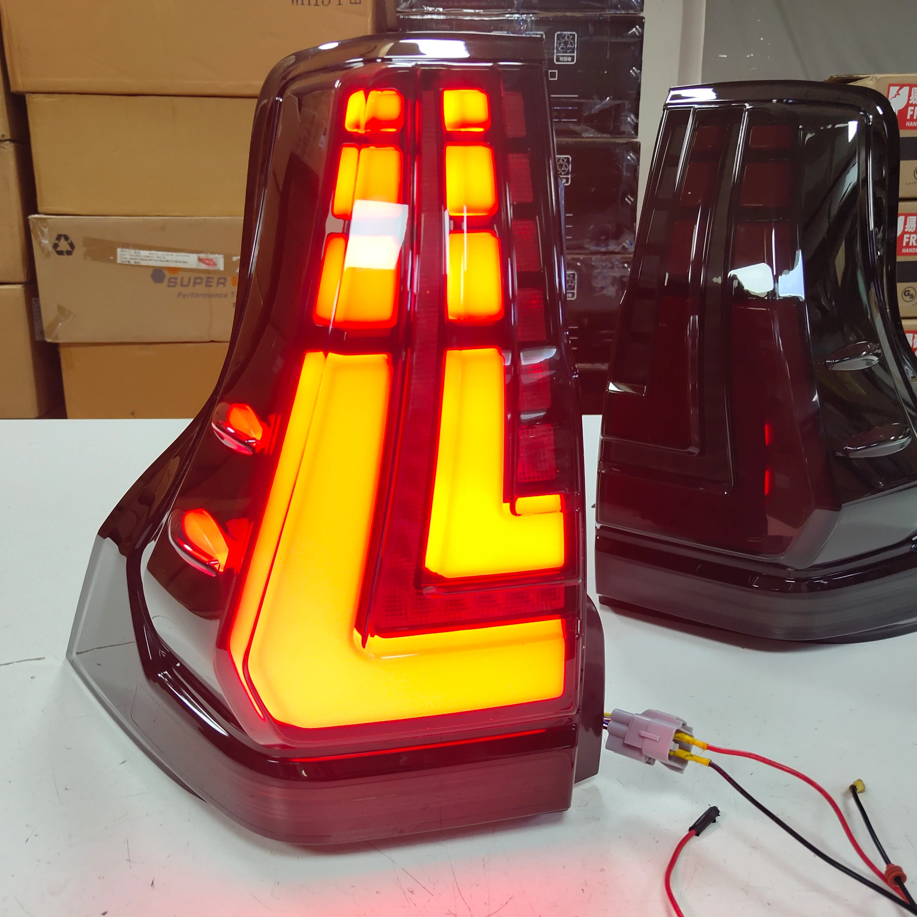 

Полный светодиодный новый светодиодный задний фонарь для TY Prado 2700 FJ150 2010-2017 2018-2020