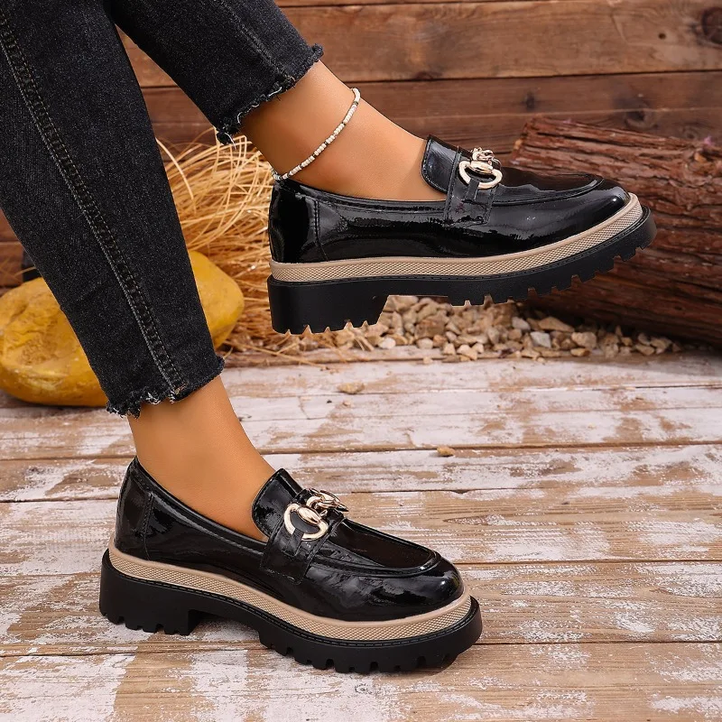 2025 Fashionable Versatile Ladies Shoes Spring Autumn Lightweight Comfortable Chunky Heel Flats Round Toe Leather