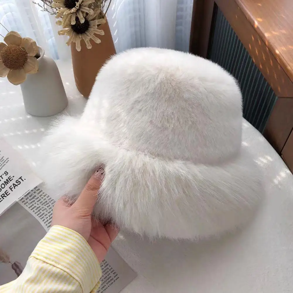 

2025 New Plush Soft Winter Artificial Fur Fisherman Women Thick And Warm Riding Hat Korean Style Bucket Hat Furry Fisherman Cap