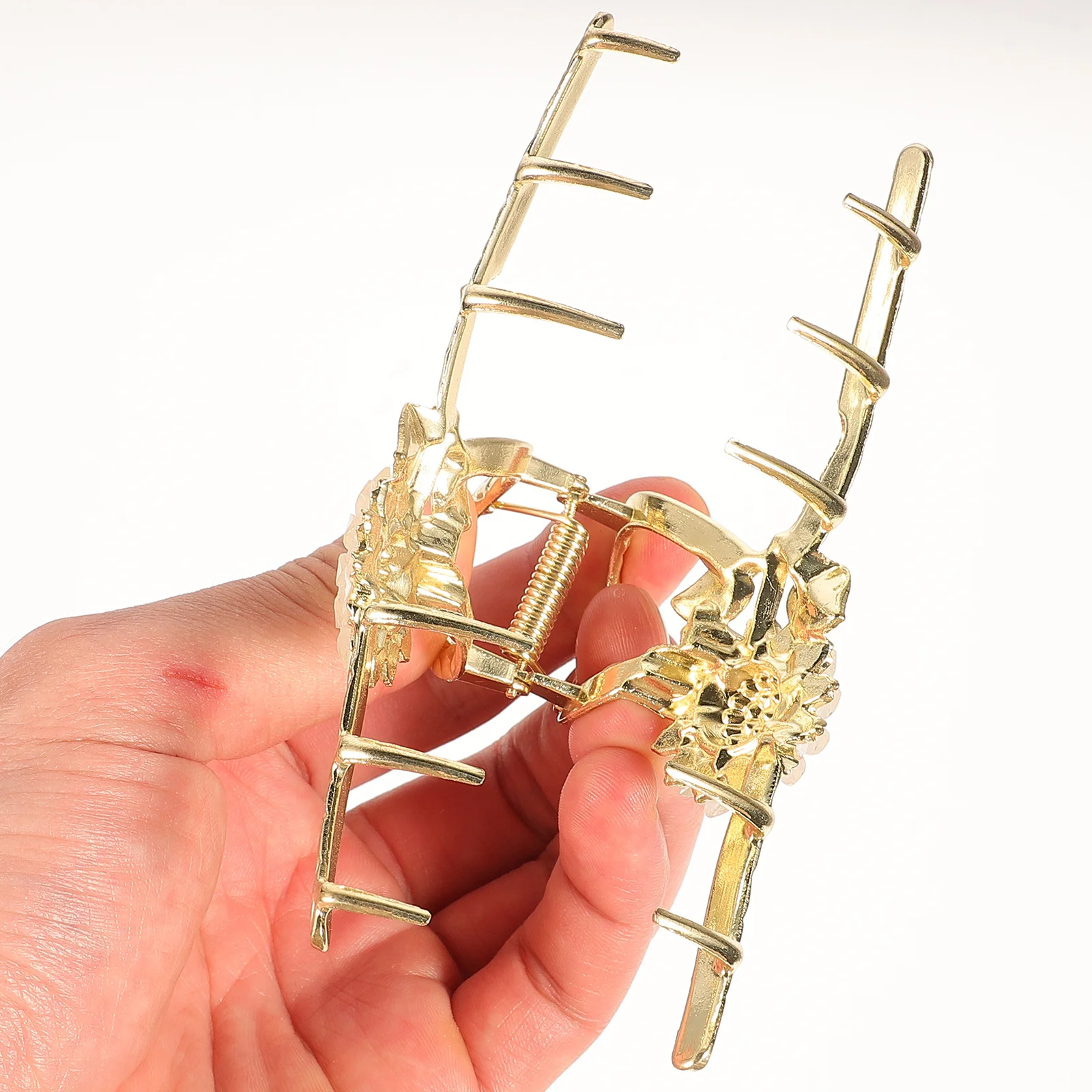 

2Pcs Elegant Hair Claw Clips with Sunflower Design Rhinestone Decor Metal Clips for Women Non Slip Hair Styling Accessory