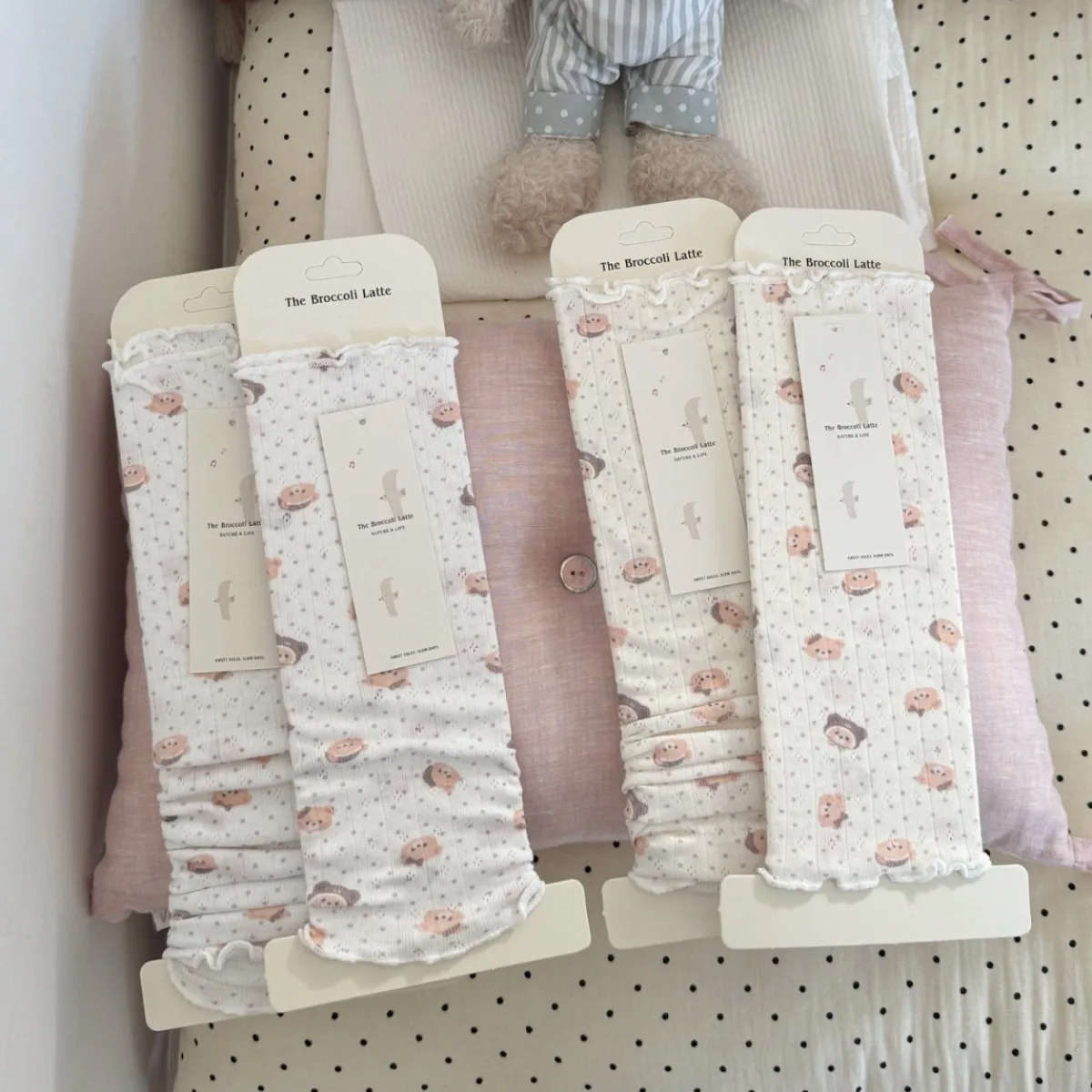 Fashion Cartoon Bear Socks Women's Japanese Soft Cotton Cute Pile Socks Autumn Sweet Wave Point Stepping Long Tube Sock Sleeves