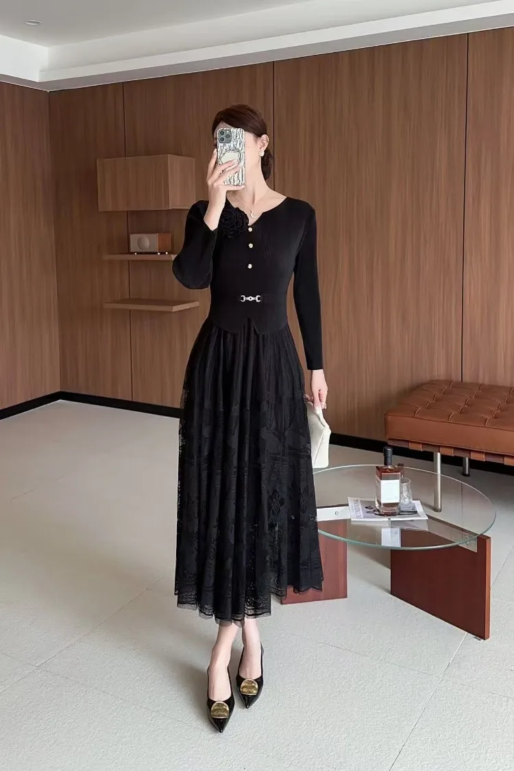 Miyake 2025 Autumn New Pleated Fashionable and Elegant V-neck Fake Two-piece Skirt Slim and Thin Dress