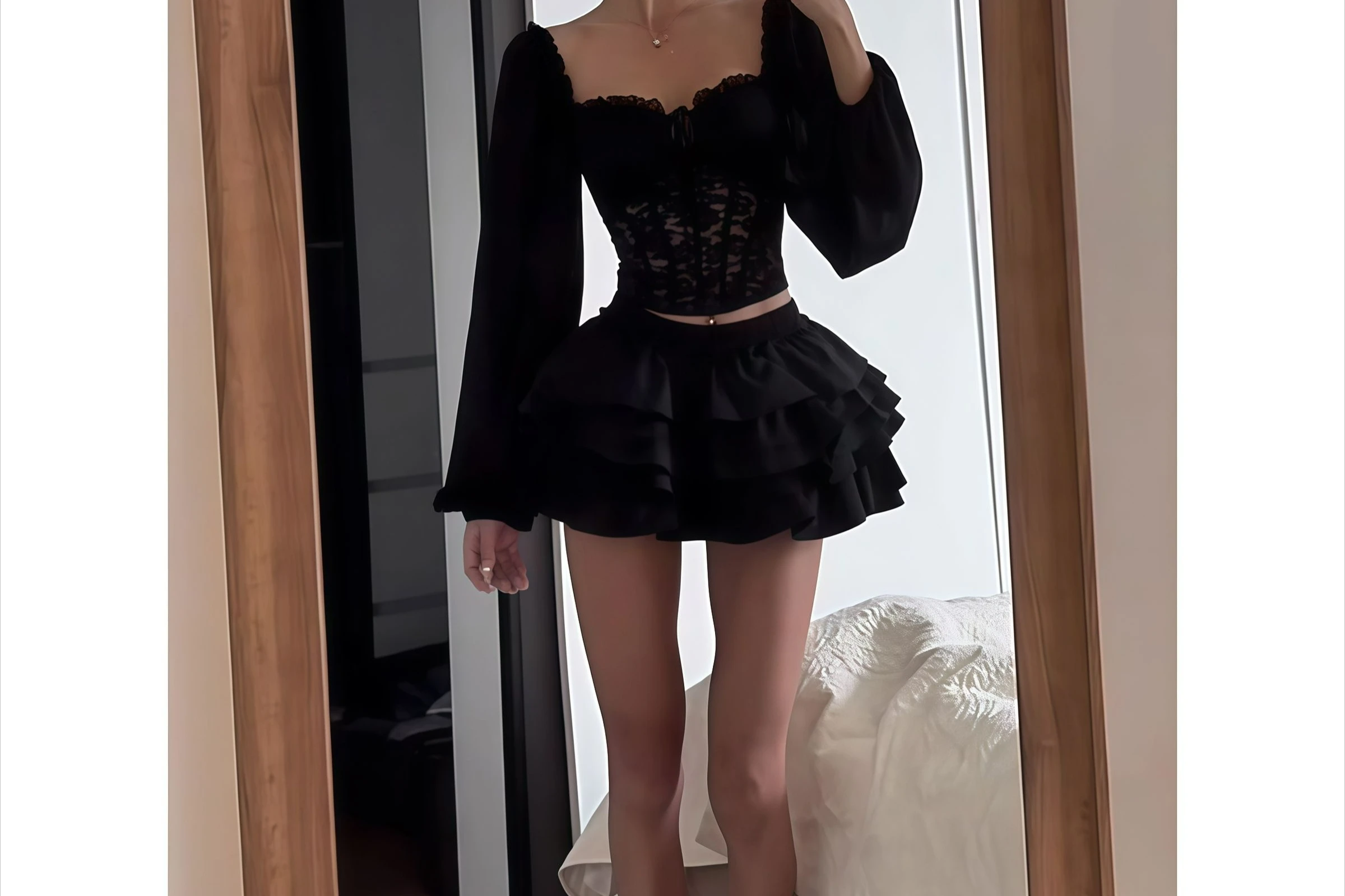 202 Nowa, ekskluzywna bluzka damska z koronkowymi wstawkami i bufiastymi rękawami na jesień