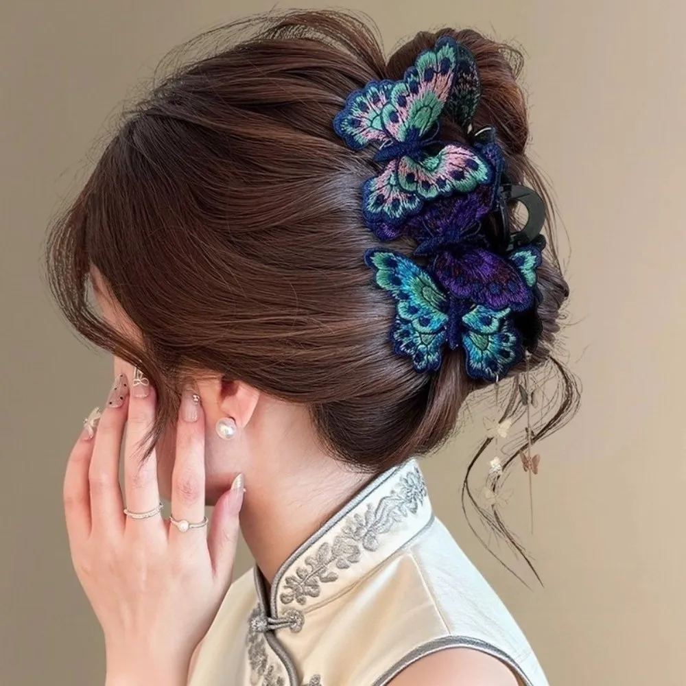 

Kniting Butterfly Hair Claw Flower Tassel Plastic Hair Grab Clip Chinese Style Hair Accessories Large Shark Clip Daily Use