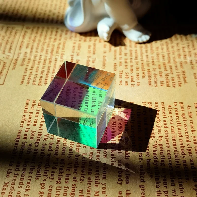 Imagem -03 - Magic Prism Mini Cristal Vidro Óptico Design Dicroico Prisma Combinador Rgb Splitter Hexaédrico X-cubo 1pc
