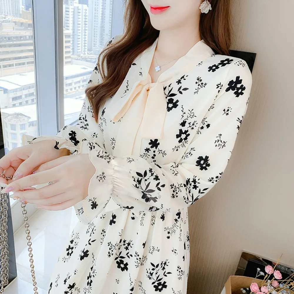 

French Puff Sleeve Dress 2025 Early Autumn Winter Shirt Style Design Structuralism Aesthetic Petite Fit Womens Fashion