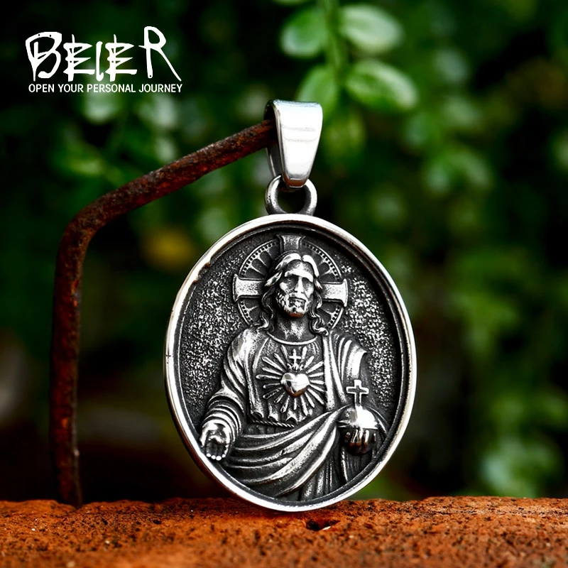 BEIER 2023 New Arrival Christian Jesus Pendant Oval Shape Exquisite Vintage Men\'s Necklace Crown of Thorns Jesus Jewelry Gift