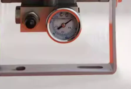 

Плазменный резак F1621 с регулировкой высоты и подъемным механизмом JYKB-100-DC24V-T3 + малогабаритный станок для плазменной резки