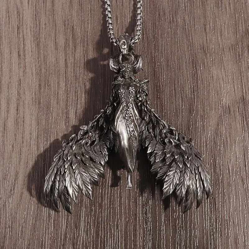 Fashionable and Creative Gothic Anime Angel Wings Pendant Necklace for Men and Women Punk Hip-Hop Trendy Jewelry Gifts