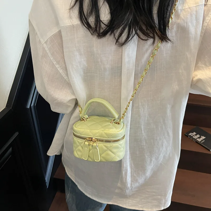 

2025 Solid Color Diamond Stitch Crossbody Bag - Korean Style Chain Shoulder Bag for Women, Minimalist Purse, Versatile Handbag