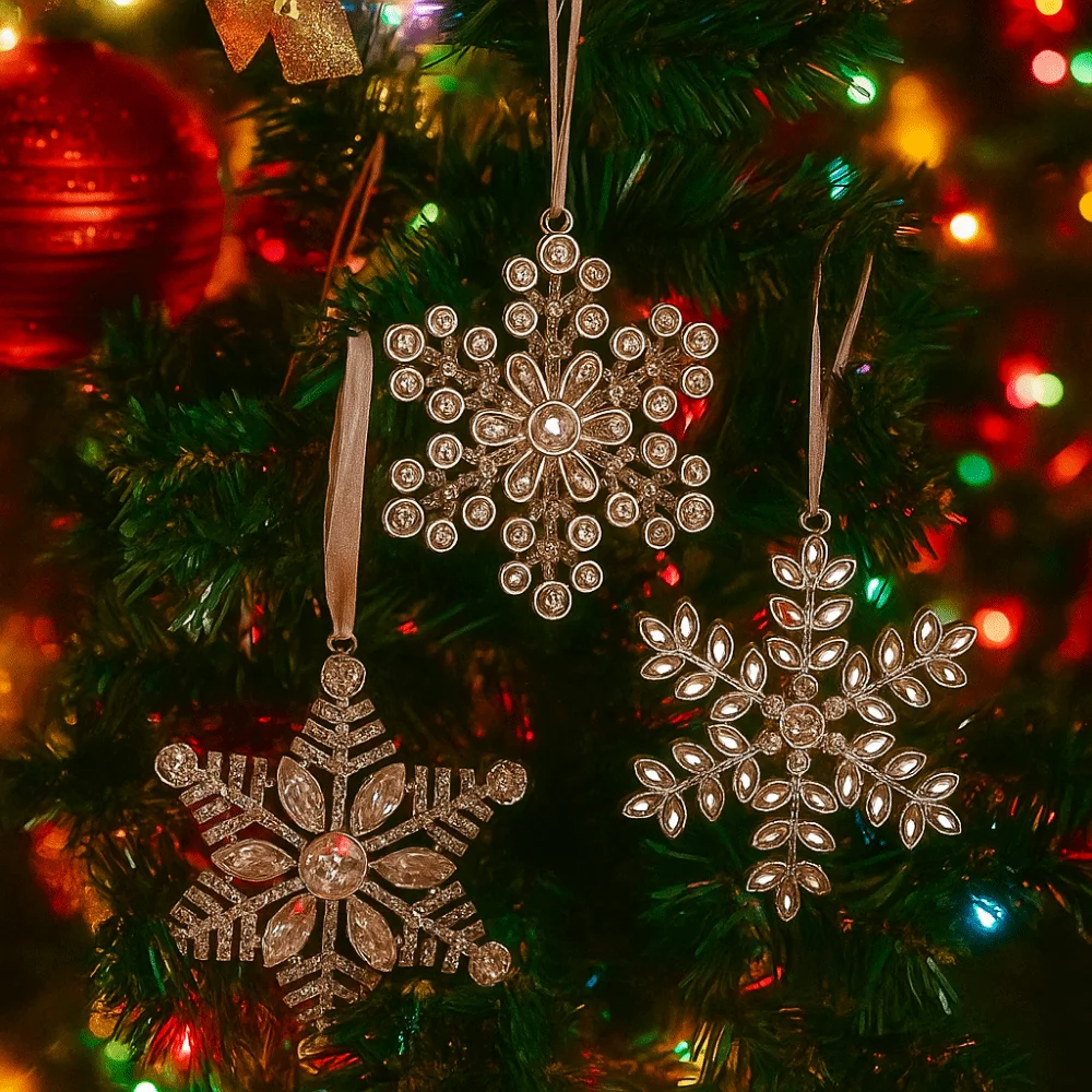 

Metal Christmas Snowflake Pendant Super Shiny Rhinestone Christmas Tree Pendant Hanging Xmas Decorative Snowflake
