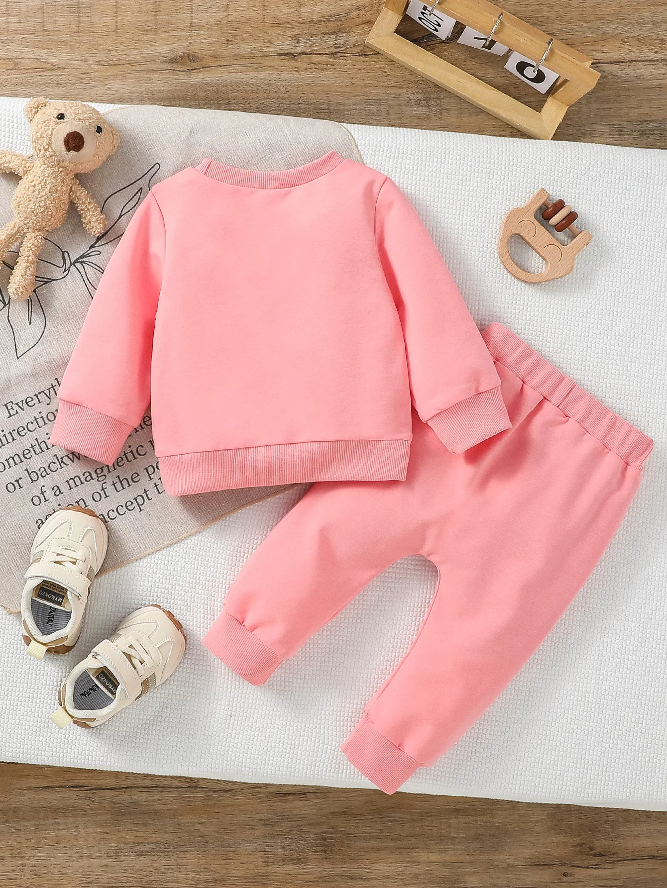 2pcs Baby Girls Pink Honey Fall/Winter Long Sleeve Print Cartoon Rainbow Sweatshirt +Trousers With Bow Pantsuit