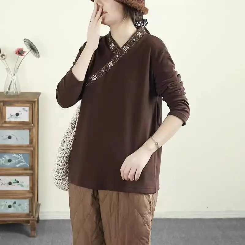 Chinese autumn-winter double-sided Velvet base-layer  Versatile  Literary  Embroidered long-sleeved women's-shirt Top Women Top