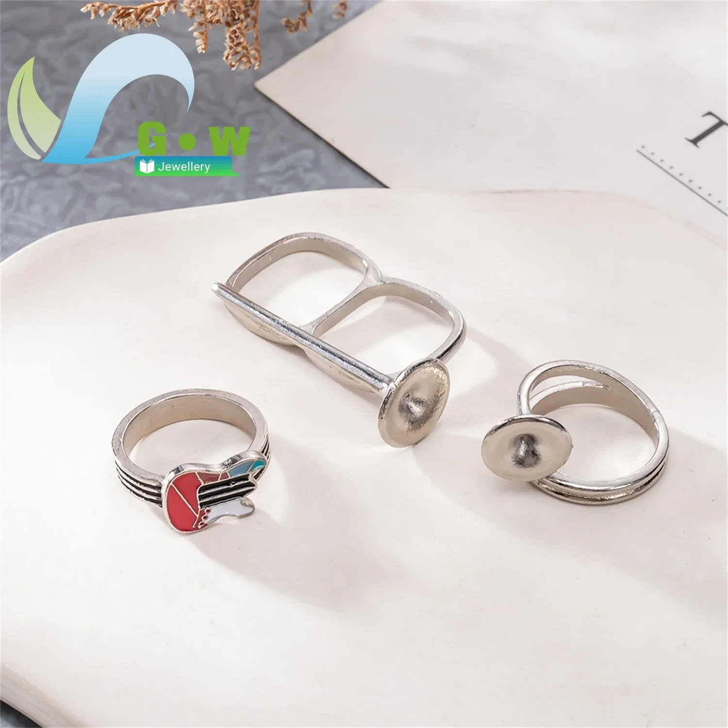 Niche Musical Instrument Ring Set Guitar Horn Drip Paint Design 3 Piece Ins Style Knuckle Jewelry Women Girls Gift Party Wear