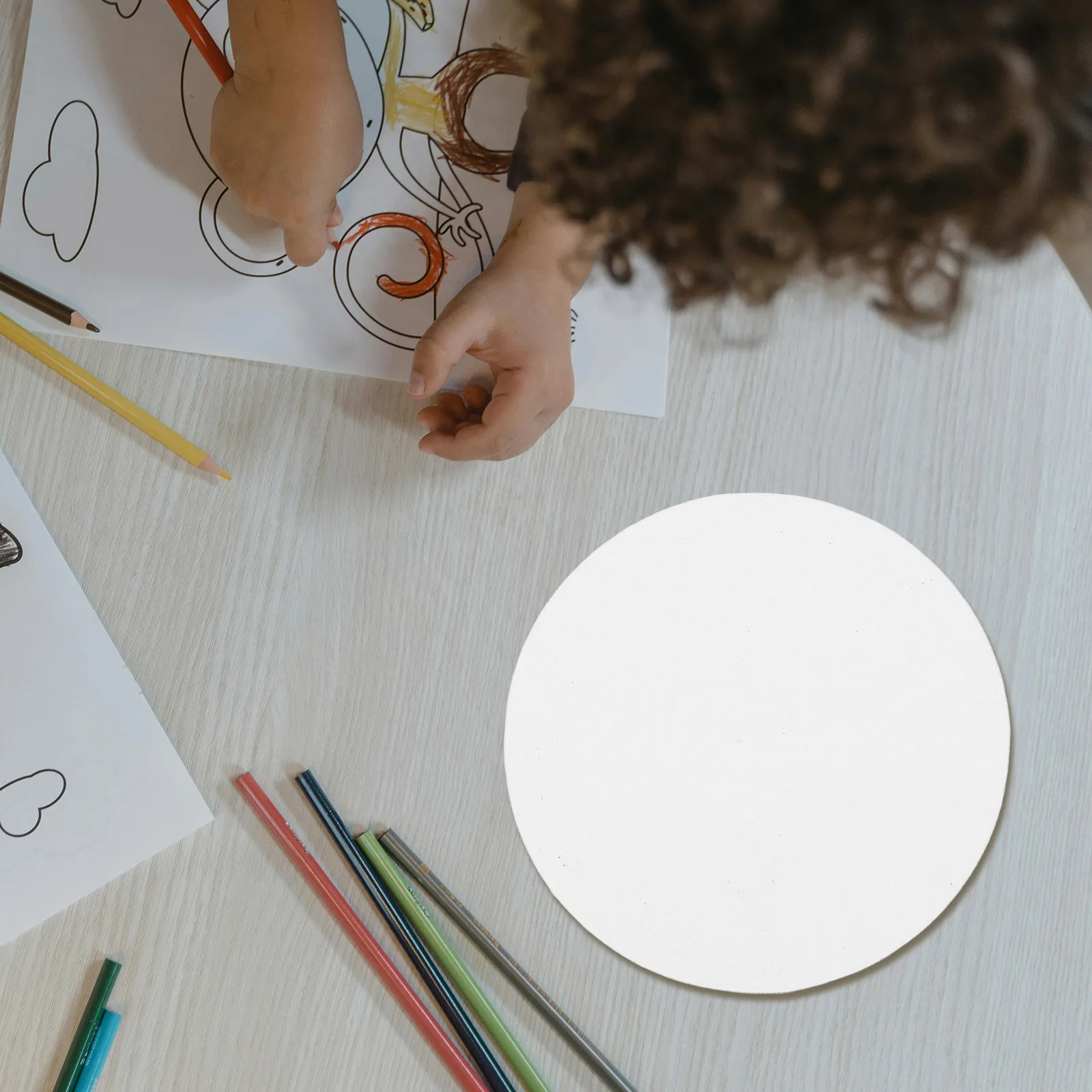 

8Pcs 10Cm Round Oil Painting Canvas Panels Artist Grade Canvas Board Set for Sketching Studies Classroom Art Craft Hobby Use