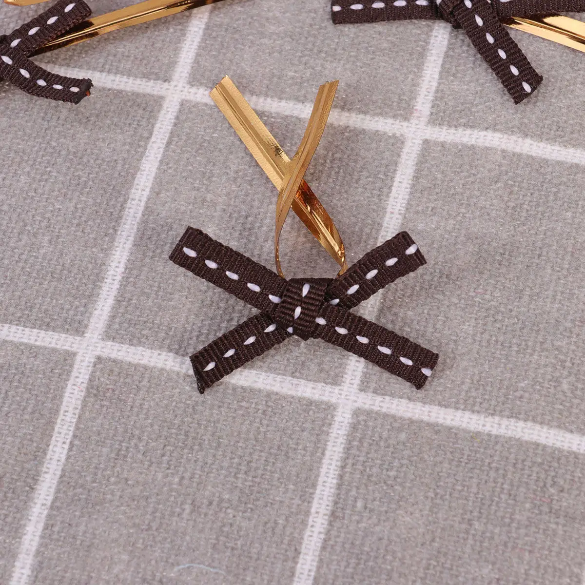 50pcs Baking Twist Ties Eco-Friendly Metal Wire Food Sealing Wrappers For Party Cake Shop Gift Packaging Coffee Color Baking Bag - view 3