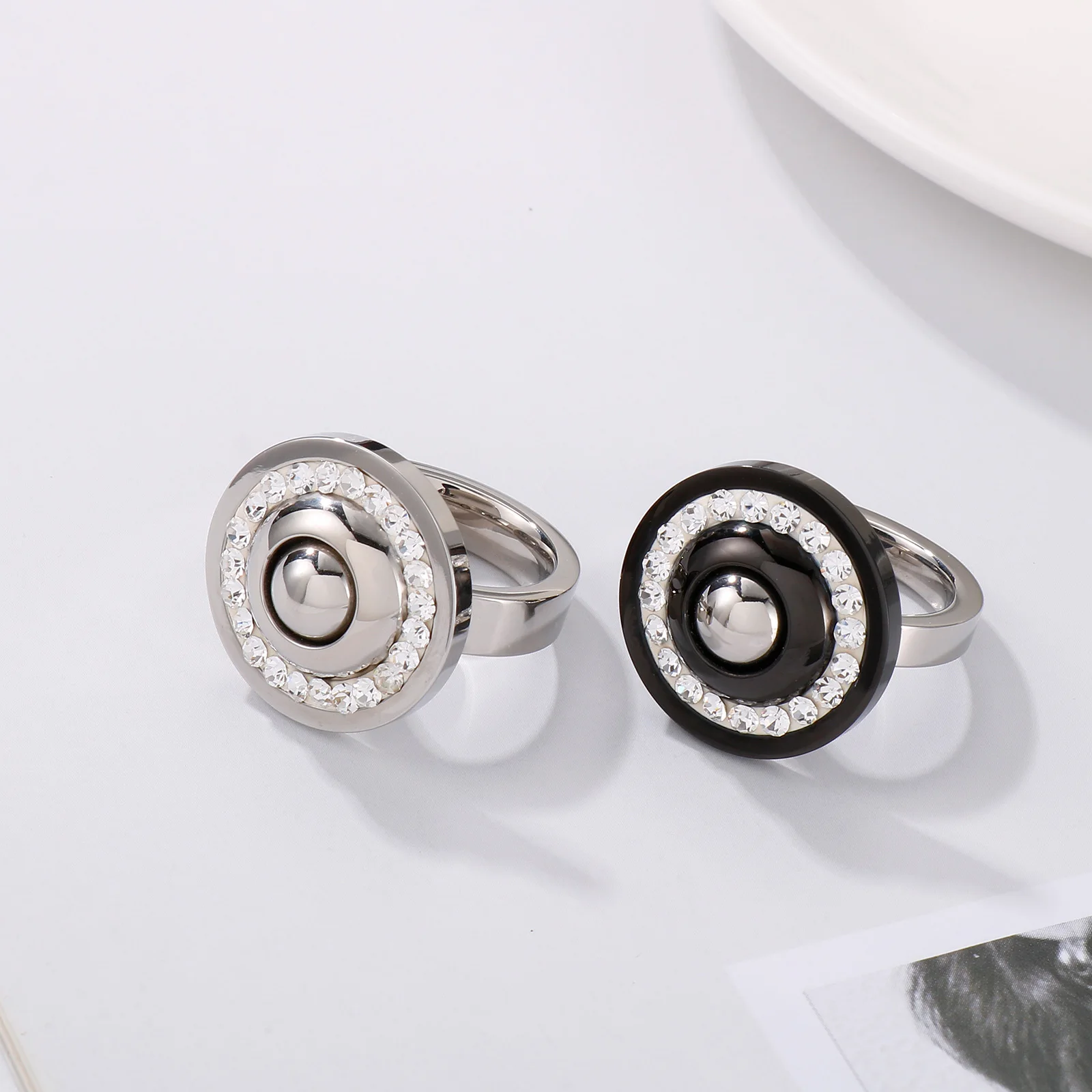 Kalen Stainless Steel Women Rings Jewelry Vintage Zircon Party Rhinestone Bright Black White Rings Never Fade Jewelry Gift