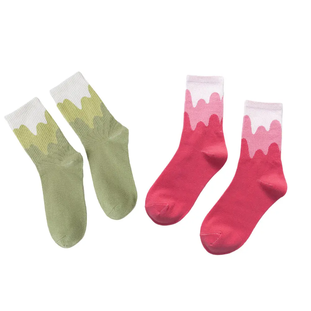 

2Pairs Gradient Cotton Women Crew Socks Breathable Comfortable Elastic Sports Socks for Girls Teens Running School Style