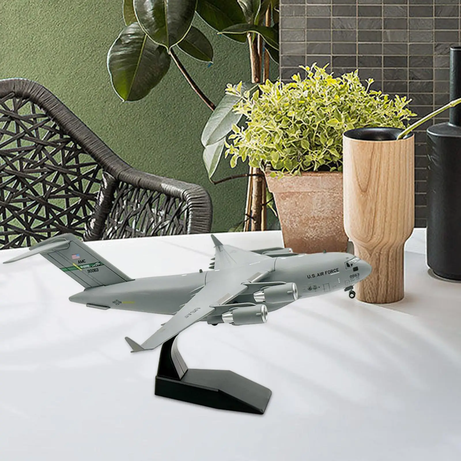 نموذج طائرة معدنية مع قاعدة عرض ، طائرة من سبيكة 1:200 ، مجموعة هدايا تذكارية ، رف كتب ، منزل ، غرفة نوم ، لعبة دييكاست #4