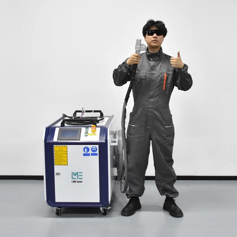 

Auto Parts Laser Cleaning Machine 1500W2000W3000W Portable Continuous High-power Stainless Steel rust Removal