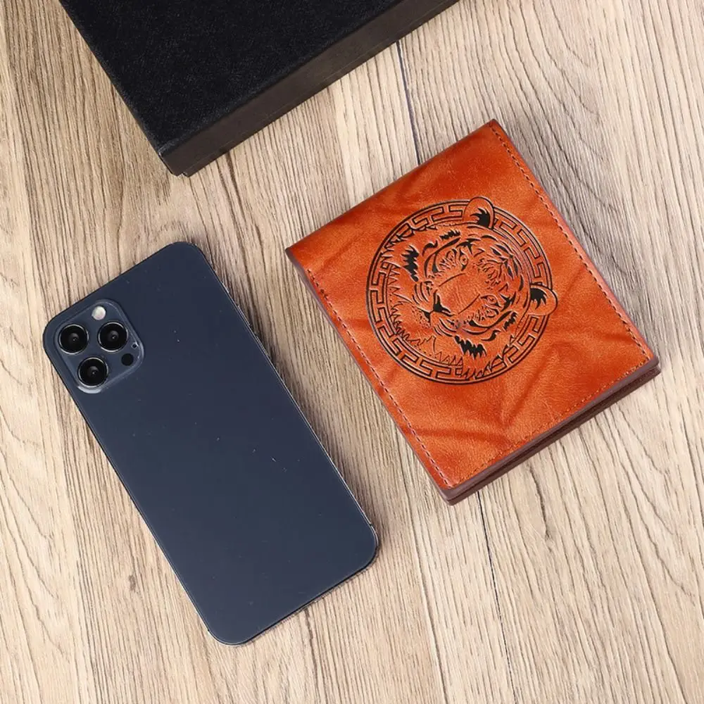 جديد بولي Leather الجلود الرجعية الرجال المحفظة القهوة السوداء اثنين أضعاف جيوب متعددة ثلاثية الأبعاد تنقش النمر رئيس محفظة نسائية للعملات المعدنية الرجال النساء