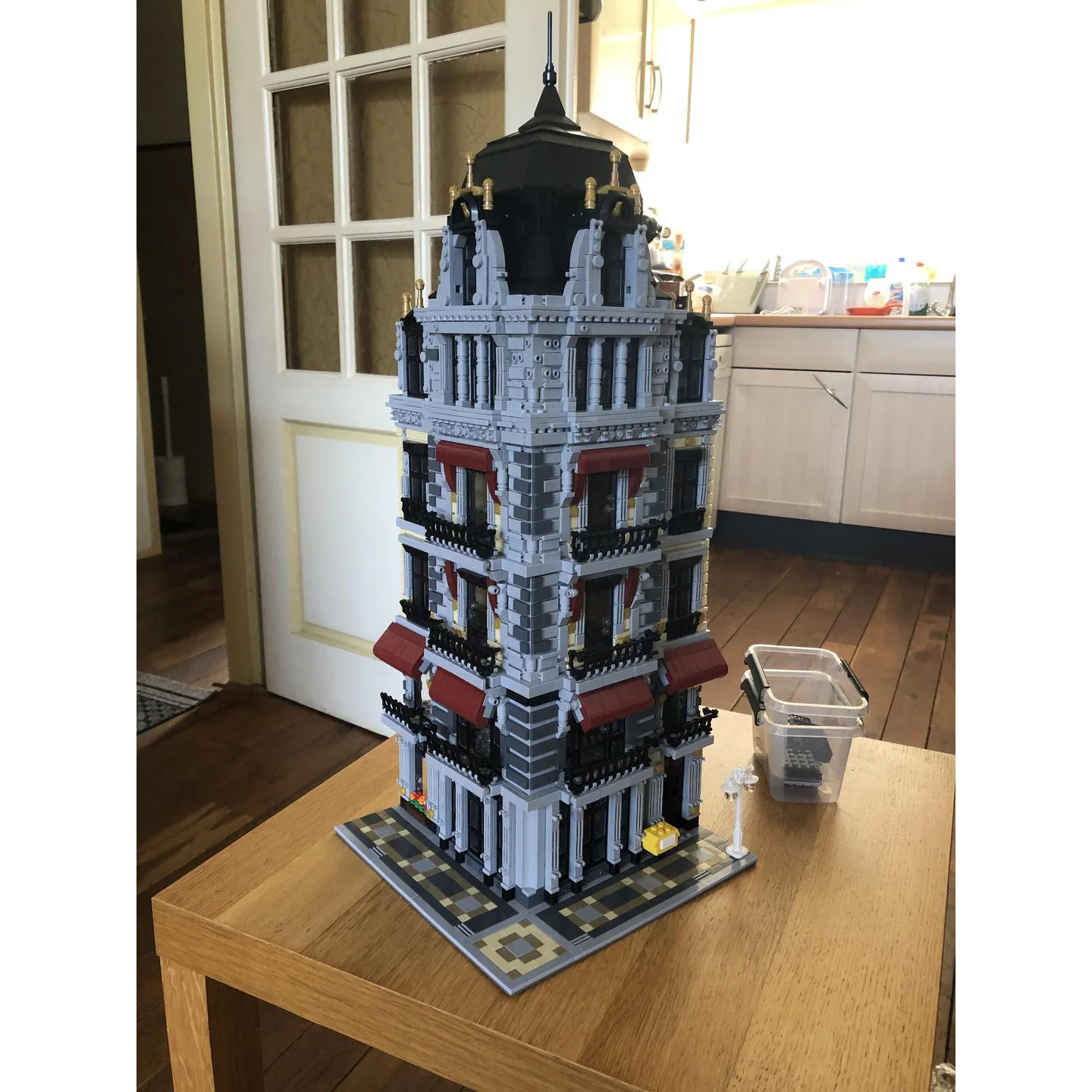 10126PCS MOC FAI DA TE Personalizzato Edificio Modulare Caffè Hotel Casa Building Blocks Esposizione Modello Assemblato Giocattolo Mattoni Aldult Regalo Di Compleanno