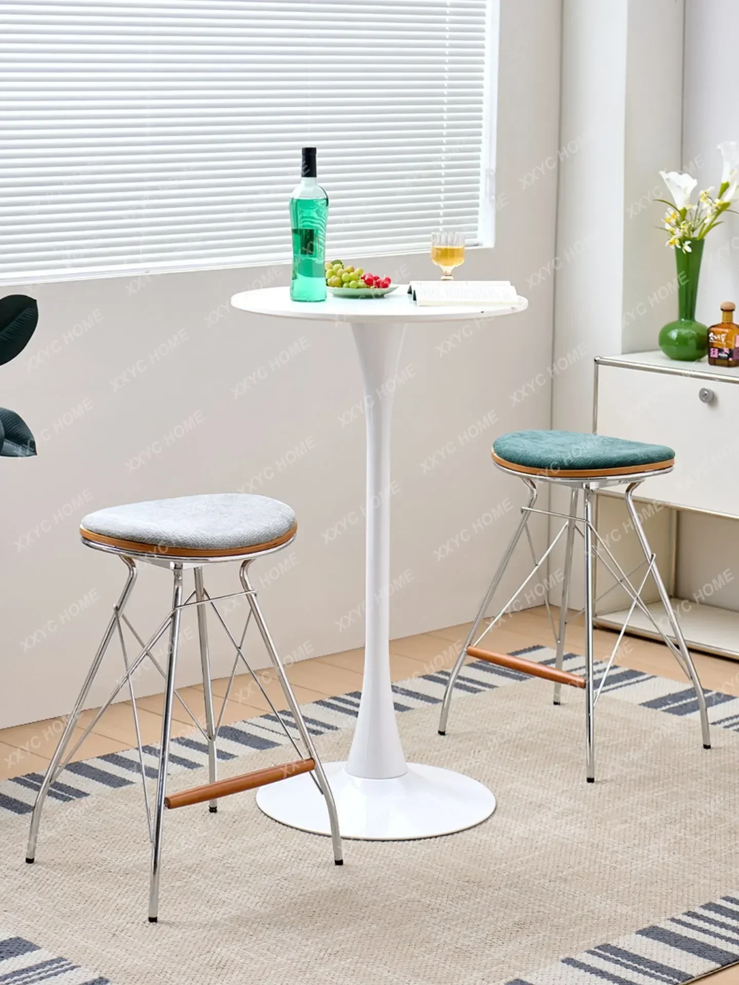 AA Pre-Owned Wrought Iron Bar Chair Minimalist Home High Chair Stool Vintage Cafe Island Chair Restaurant Table Stool
