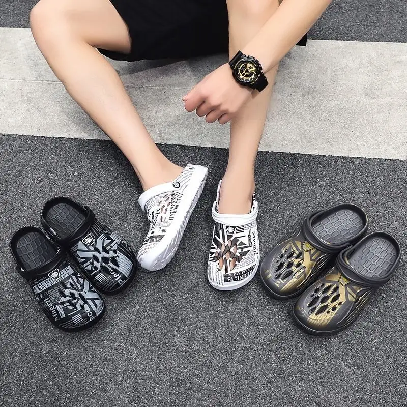 

New hole shoes for men wearing outside with toe caps, anti slip and odor proof sandals, casual outdoor beach wear