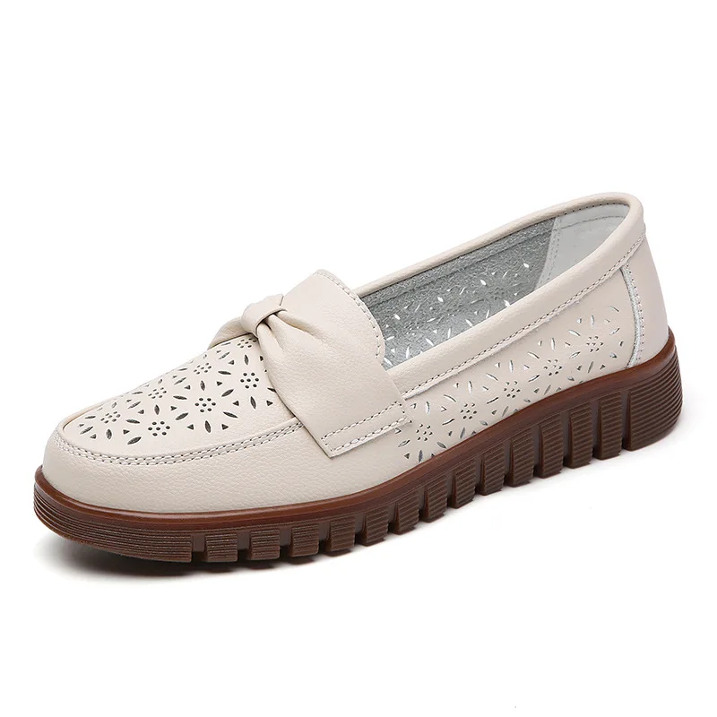 Plus Size 35-44 Comfortable Breathable Hollow Leather Shoes Wome's Flats 2026 Slip on Loafers Casual Moccasins for Mother Beach