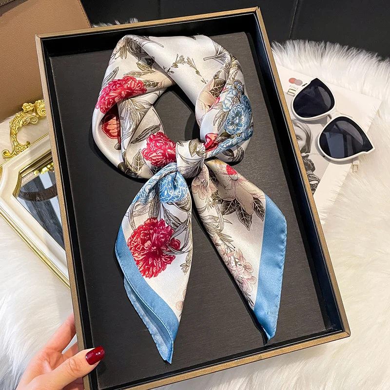 جديد فاخر طباعة 70*70 سنتيمتر الحرير مربع وشاح المرأة لينة الساتان هيرباند منديل التعادل الإناث عقال Foulard حقيبة الشريط هدية #2