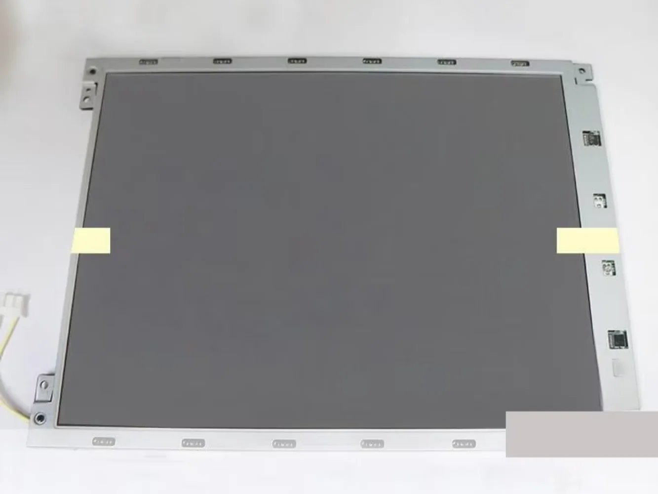 

Original 10.4-inch LM-FC53-22NSW industrial display screen