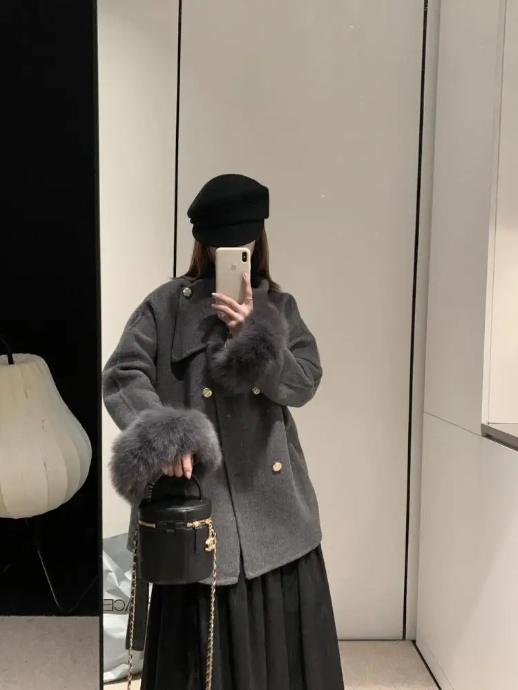 

Женское серое свободное темпераментное простое шикарное пальто во французском стиле на шнуровке, новинка зимы 2025, двубортное короткое пальто с длинными рукавами