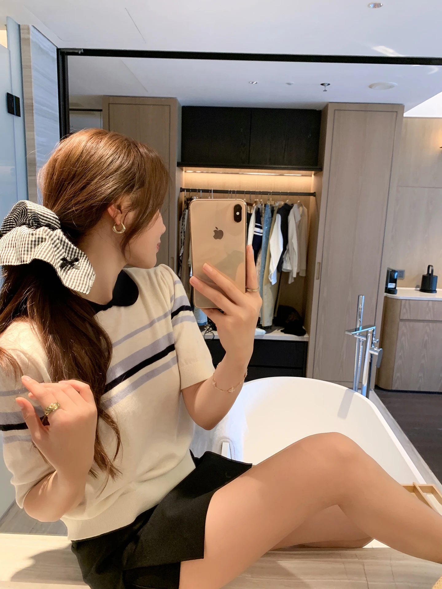 

Новая женская модная коллекция: вязаная шерстяная рубашка с отложным воротником, в полоску, с цветовыми блоками, весна 2024