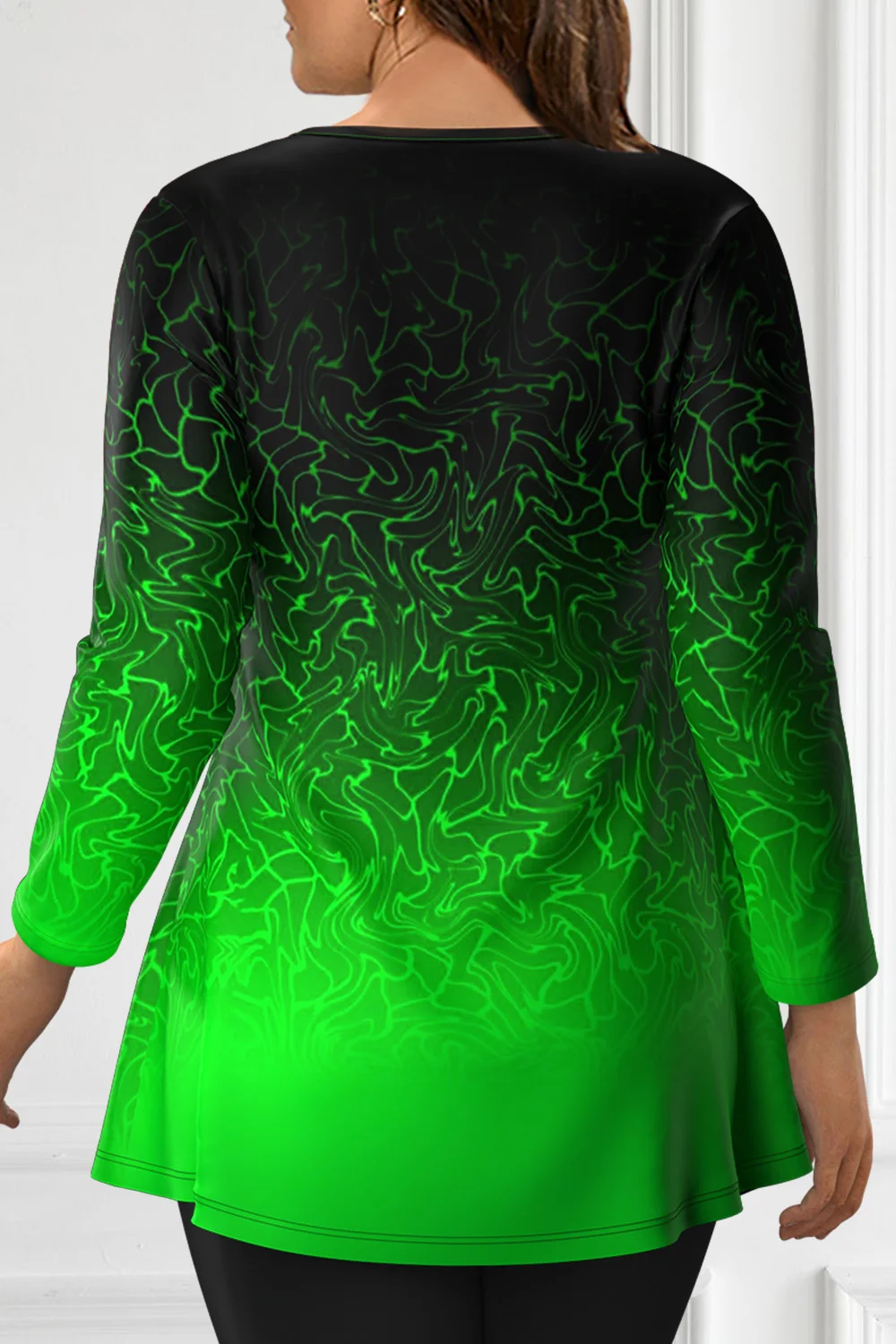 Flycurvy Plus Size Halloween Green Gradient Texture Print Long Sleeve T-Shirt