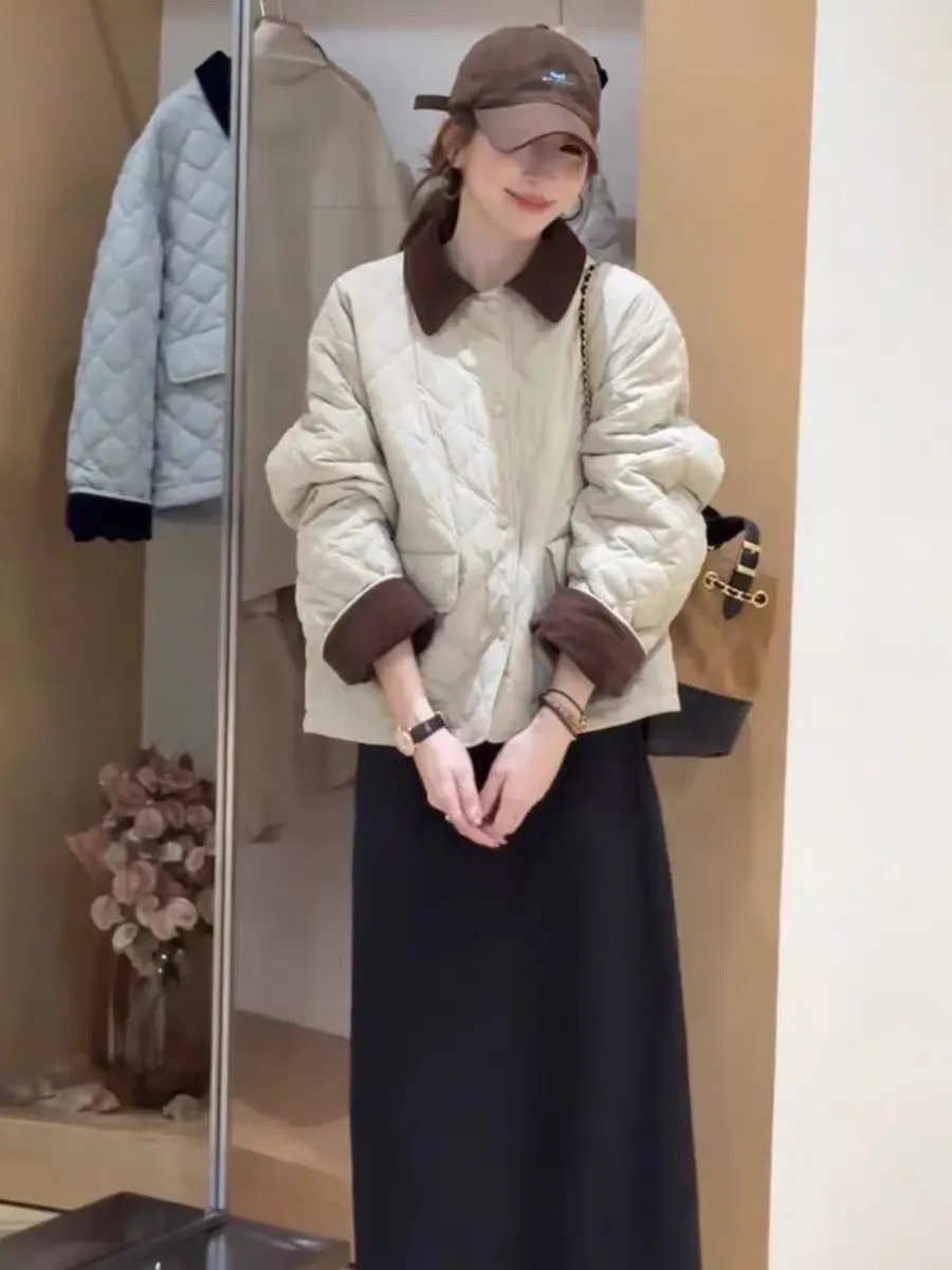 

Женская утепленная хлопковая куртка-жакет, осенне-зимняя новинка 2026 года, корейский свободный крой, простой дизайн, маленький размер, ромбовидный узор, хлопковое пальто