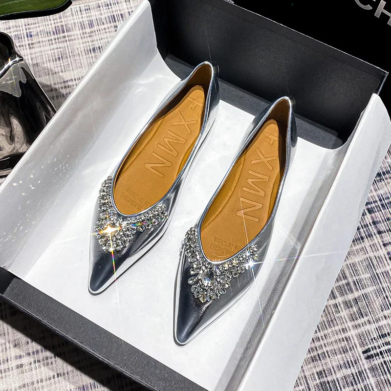 

In 2024, The New Spring Soft-Soled Rhinestone Silver Plus Size 34-43 Casual Shallow-Mouth, Pointed And flat-Bottomed Shoes Women