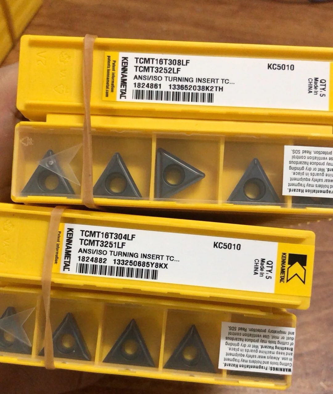 

Hard alloy cutting blades TCMT16T304LF KC5010