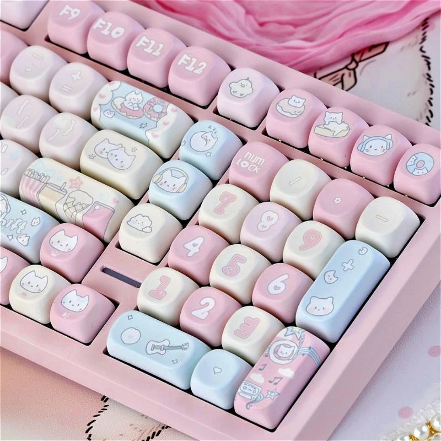 

MOA Cute Rock Kitten Pink Keychain Kit PBT 130 Key Compatible 60/64/84/98/108 Personalized Mechanical Keyboard